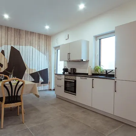 Neue Loft Im Alten Kelterhaus - Urlaub Im Wein- Und Ferienort Bekond Exterior foto